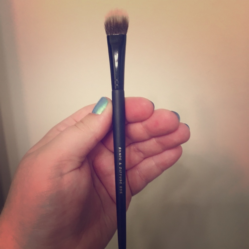 bareMinerals Shade & Diffuse Eye Brush